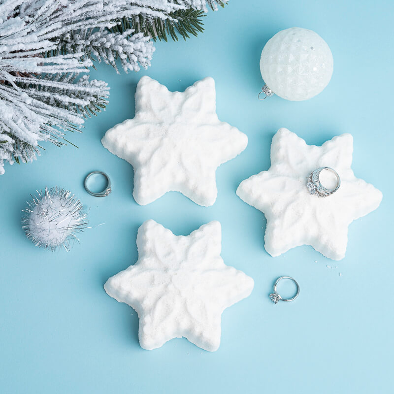 Snowflake Bath Bomb with Ring