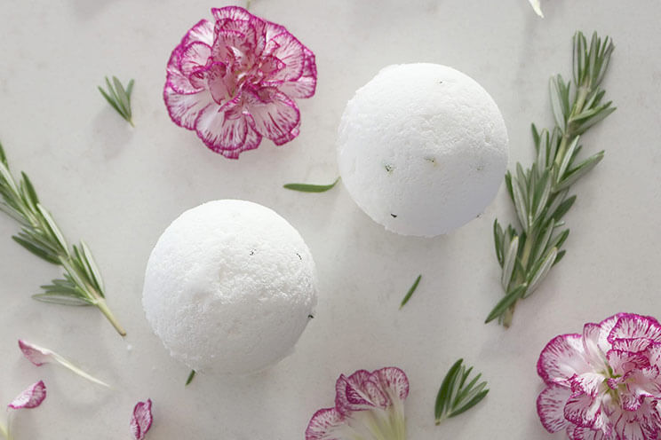 How To Treat Sore Muscles With Bath Bombs
