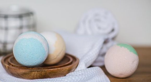 Bath Bombs That Help With PMS, Insomnia And Stress