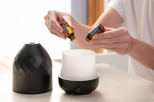 15 Essential Oil Combinations for Diffusers